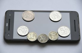 В Туле таксист присвоил забытый телефон пассажирки