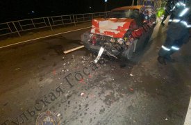На трассе М-2 в Щекинском районе пьяный водитель на Volkswagen врезался в стоящий Mercedes