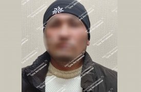 Экстремист по незнанию: в Туле силовики задержали мигранта в одежде с символикой АУЕ