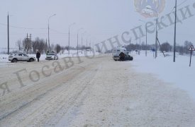 В Алексинском районе KIA столкнулся с Renault: пострадала женщина