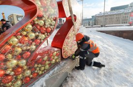 В Туле демонтировали и убрали на хранение новогоднюю конструкцию «2022»