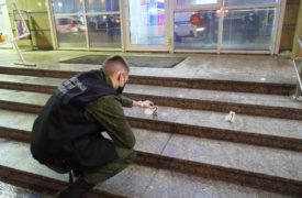 С крыши ТЦ «Парадиз» в Туле на голову женщине упала наледь