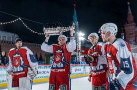 Новомосковский «Менделеевец» победил в гала-матче на Красной площади