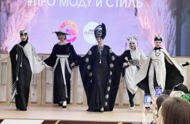Тульские дизайнеры представили свои коллекции одежды и аксессуаров на модном показе