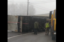 На трассе М-4 «Дон» под Новомосковком перевернулась фура