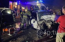 На повороте на Донской в Тульской области в ночном ДТП пострадали пять человек