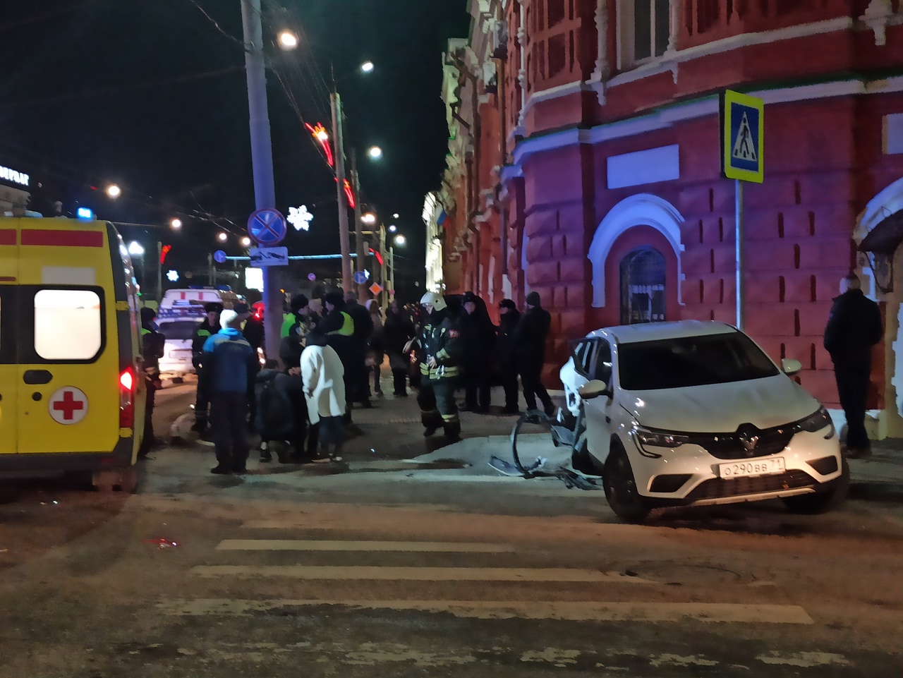 Малолетка Трое Порно