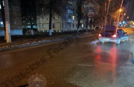 В Новомосковске Peugeot сбил пешехода