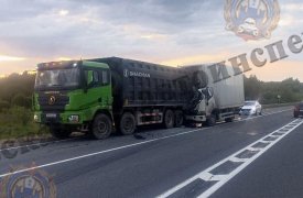 В Алексине на фуру наехал КамАЗ: пострадал мужчина