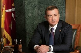 Губернатор Алексей Дюмин поздравил медработников с праздником