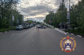 В Новомосковске водитель Volkswagen снес мужчину на мопеде