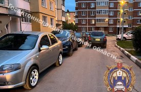 10-летний ребенок попал под колеса Hyundai во дворе дома в Новомосковске