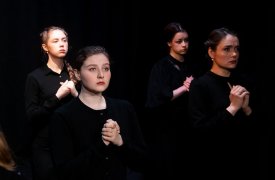 Искусство звучащего слова: в Ясной Поляне представят спектакль-чтение «Шахтерская дочь»