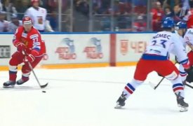 Лучшим игрокам сборной России по хоккею подарили самовары из Тулы