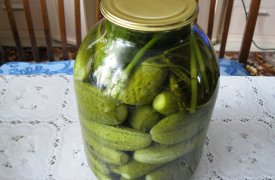 Тулячка украла у соседки банку с огурцами и постельное белье