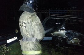 18 августа в ночном пожаре в Туле сгорели три машины