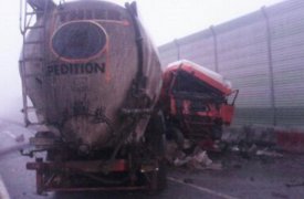 В Веневском районе фура «Scania» протаранила ограждение