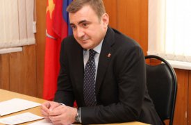 Жители п. Теплое пожаловались Алексею Дюмину на отсутствие дорог,  газификации и интернета