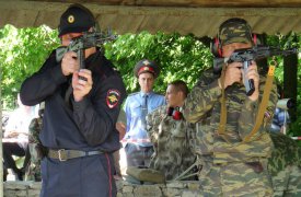 Тульские полицейские успешно выступили на соревнованиях по стрельбе из автомата Калашникова
