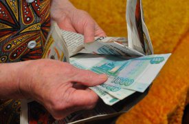 18-летний юноша забрался в дом к пенсионерке и отобрал у нее 11 тысяч