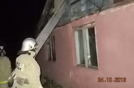 Жители дома в Киреевском районе в результате пожара остались без крыши