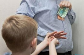 Более 300.000 рублей туляк недоплатил ребенку