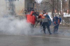 В Туле продолжается ямочный ремонт дорог