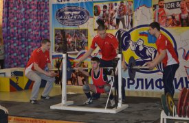 В Туле разыграли юнешеское первенство области по классическому троеборью