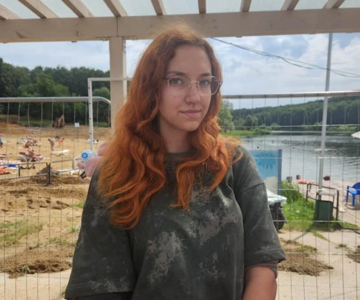 Ангелина, студентка и продавец мороженого